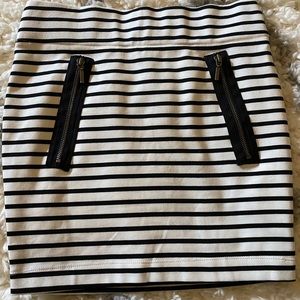 Bodycon striped mini skirt ❤️